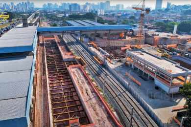 Obras da estação Penha