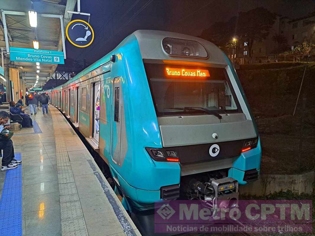 Composições da Série 8900 operam principalmente na Linha 9-Esmeralda (Jean Carlos)