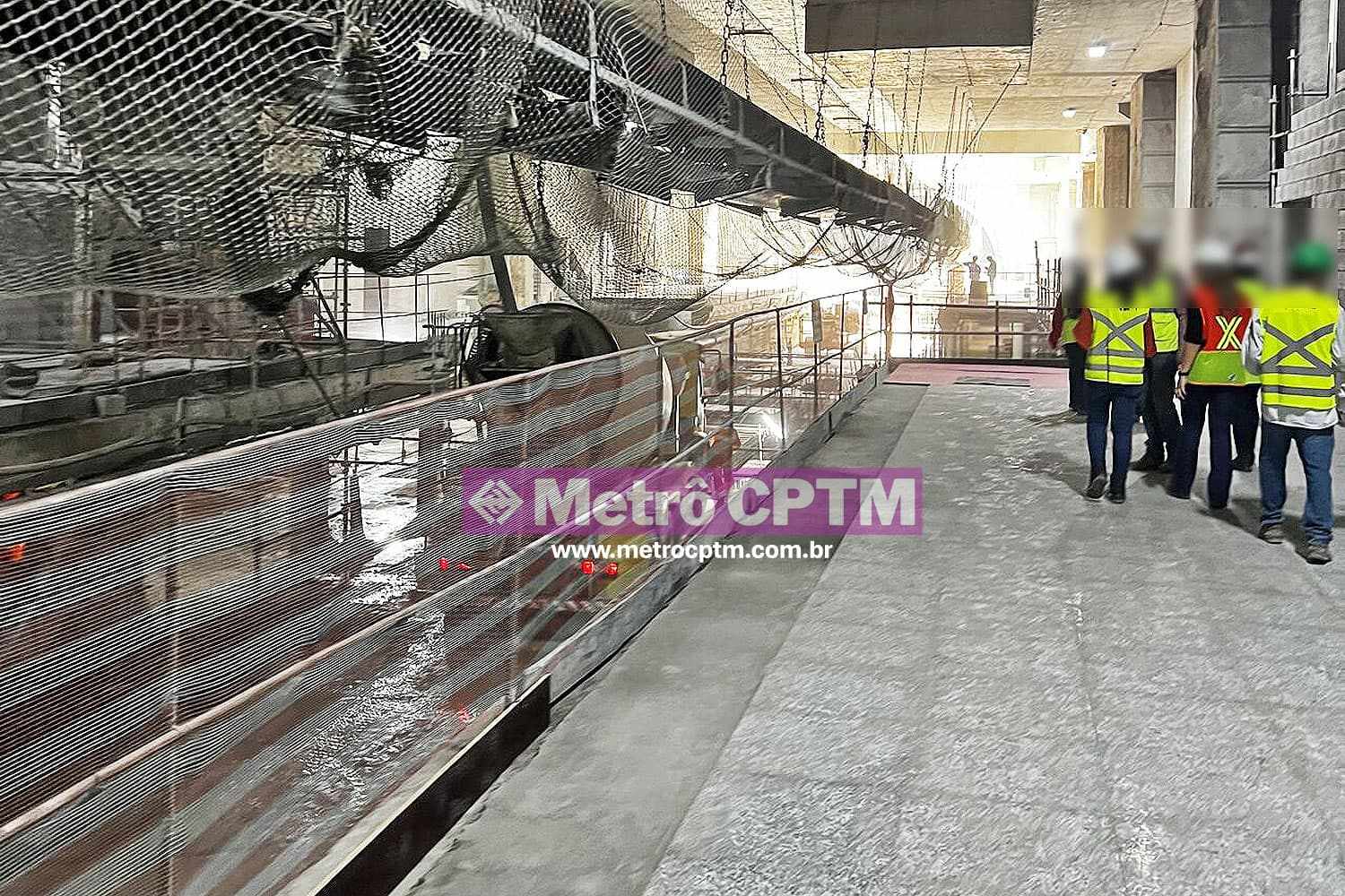Pisos já foram instalados em ao menos uma das plataformas da estação Santa Marina