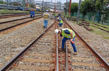 Funcionários da TIC Trens recebem treinamento de manuntenção da via permanente