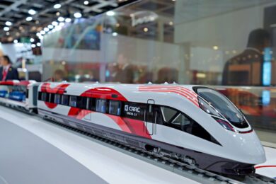 Modelo de trem de média velocidade da CRRC (CRRC)