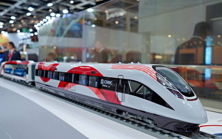 Modelo de trem de média velocidade da CRRC (CRRC)