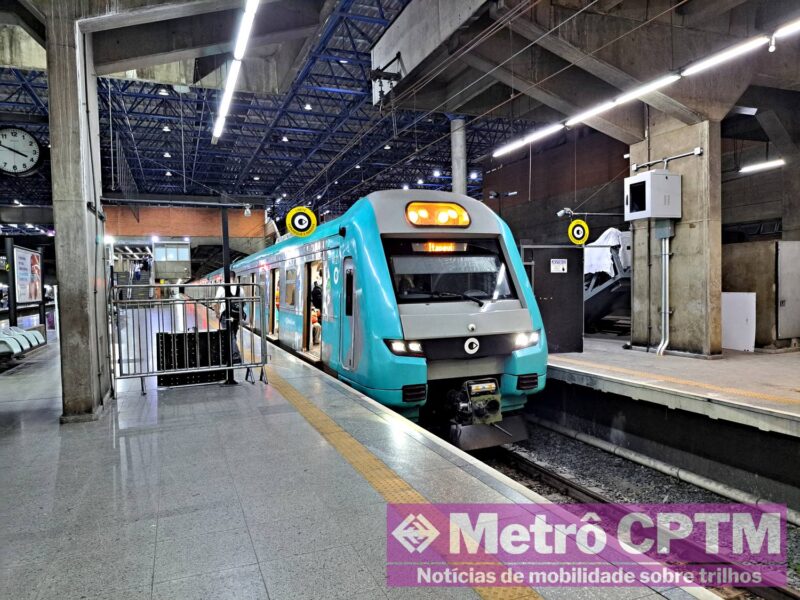 Série 8900 na Estação Barra Funda da ViaMobilidade (Jean Carlos)