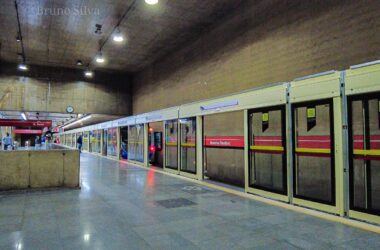 Portas de plataforma da Estação Marechal Deodoro (Trilhos Que Movem SP)