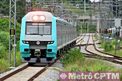 Composição da ViaMobilidade chegando à Estação Varginha (Jean Carlos)