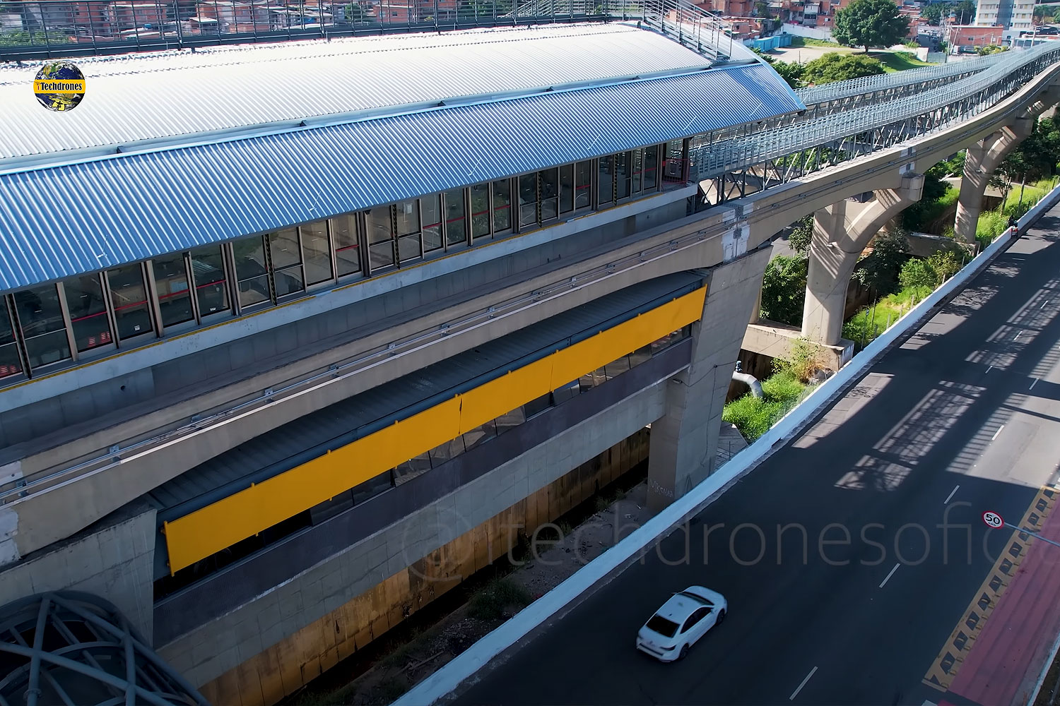 Portas de plataforma montadas em Brooklin Paulista