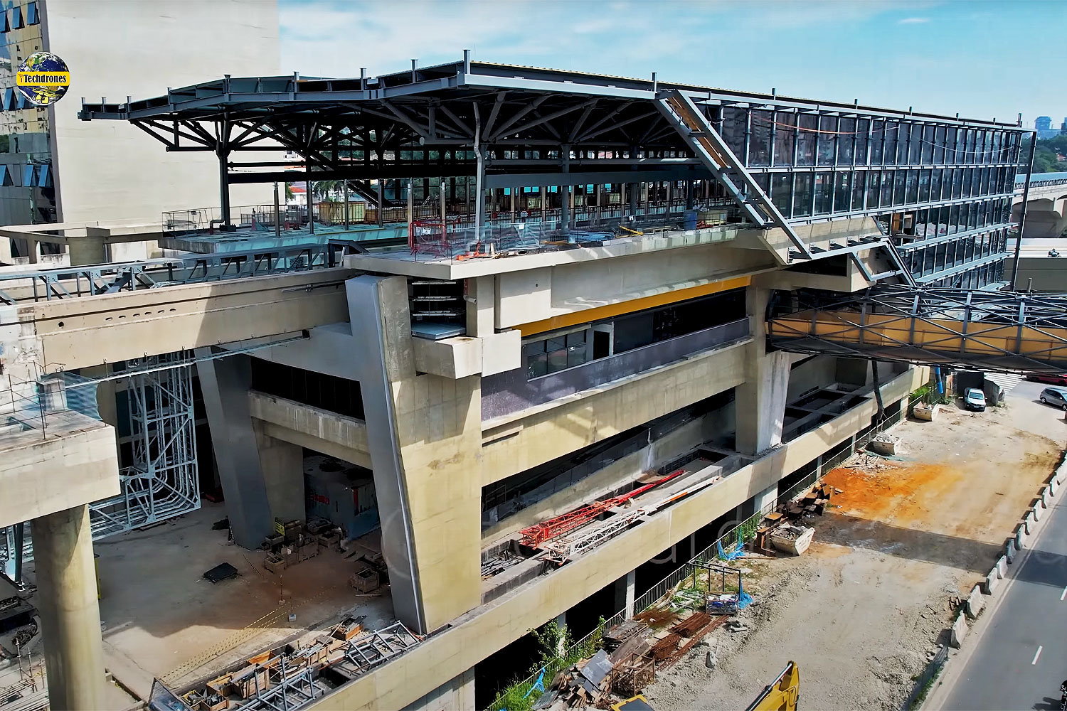 Estação Washington Luis recebe portas de plataforma