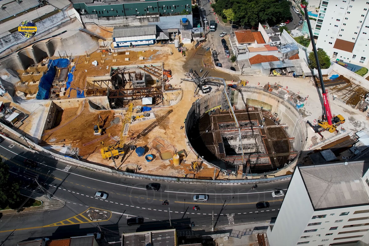 Estação Formosa com a laje do mezanino prestes a ser concretada