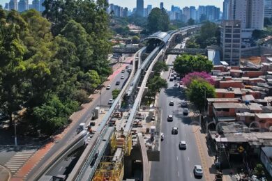 Track-switch que irá separar os trens com destino a Congonhas e o Jabaquara