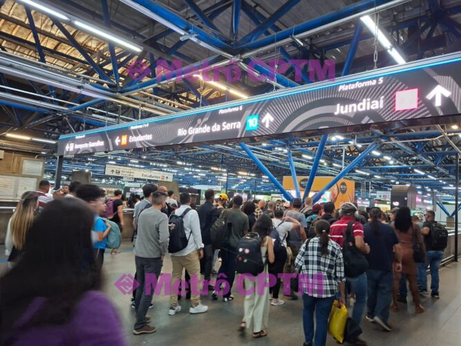 Desde 28 de agosto de 2025, o Serviço 710 terminou e os passageiros precisam trocar de trem na estação Palmieras-Barra Funda.