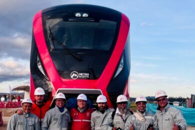 Trem foi produzido pela CRRC na China