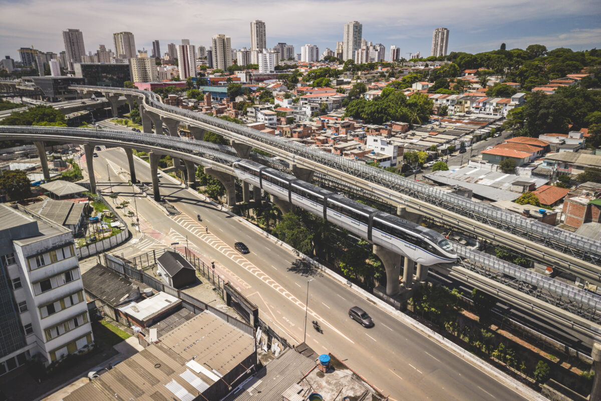 Trem percorreu trecho com AVM em Y e chegou na estação Congonhas.