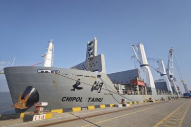 Navio Chipol Taihu, que traz o maior tatuzão da América Latina