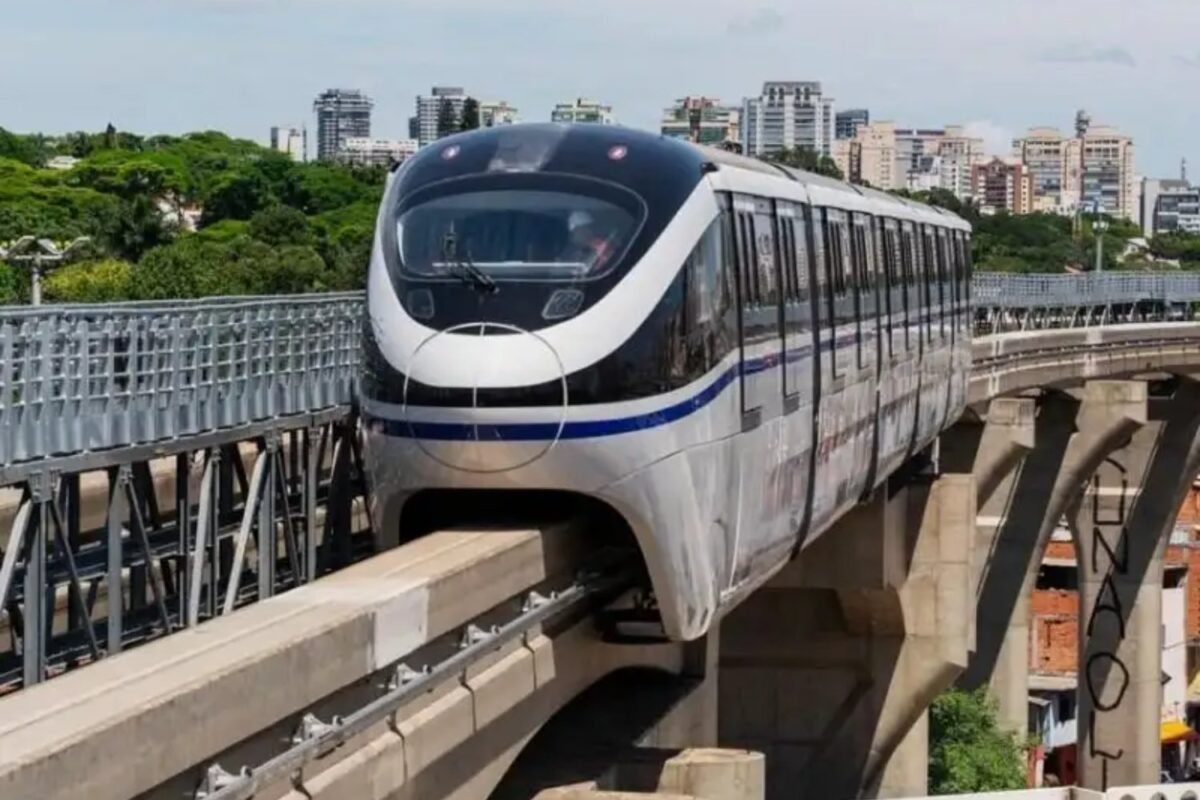 Trem da Linha 17-Ouro