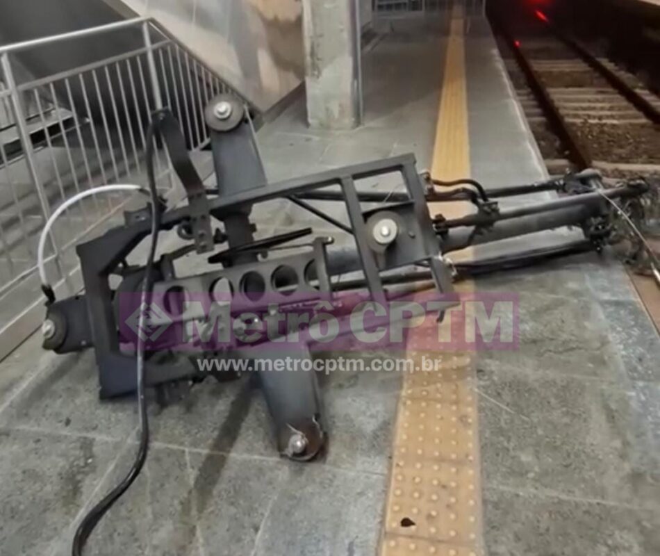 Pantógrafo caiu na plataforma de Comandante Sampaio com o problema na Linha 8.