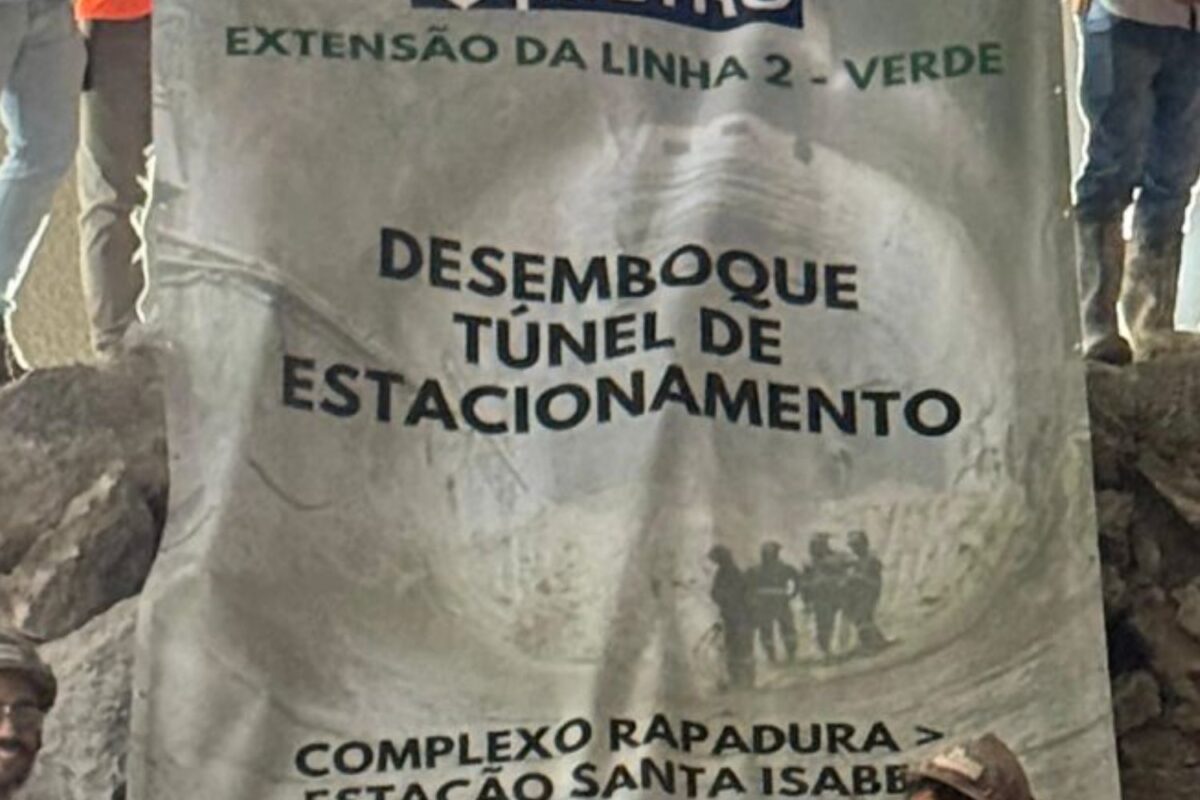 Desemboque do túnel de estacionamento da Linha 2