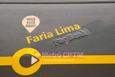 Adesivo esconde nome da empresa que adicionará sua marca a estação Faria Lima