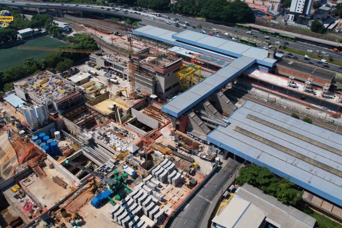 Obras da estação Penha em março de 2026