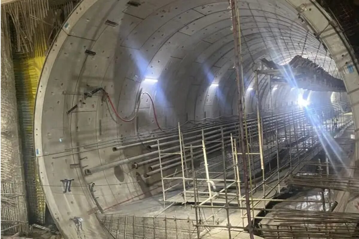 Túnel da Linha 2-Verde chegando à estação Anália Franco