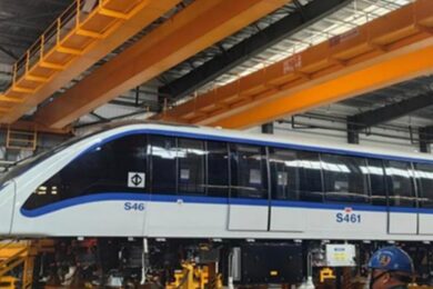 Último trem da nova frota da Linha 15-Prata, o S46 em seu processo de montagem e testes na China