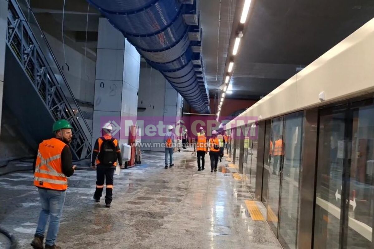 Plataforma da estação Perdizes da Linha 6-Laranja, recebendo os ajustes finais para a inauguração