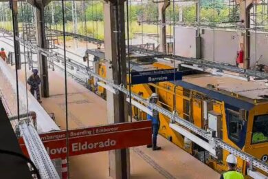 Veículos de via realizam testes nos trilhos