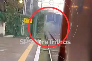 Fumaça branca vista a partir da plataforma de Baltazar Fidélis