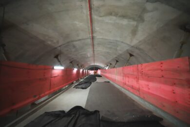 Mezanino da estação Itaberaba em agosto de 2026