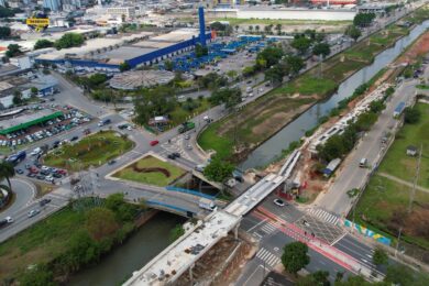 Viaduto na entrada de São Caetano