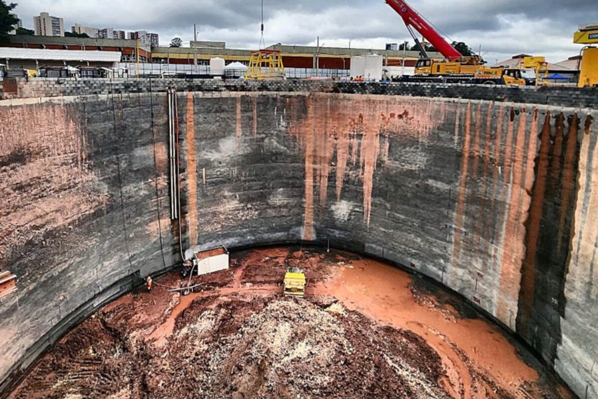 Poço da estação Taboão da Serra já tem profundidade acima de 30 metros