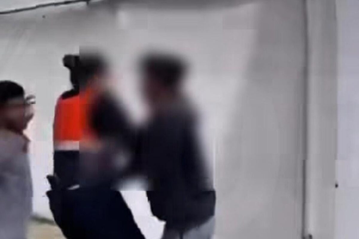Momento em que suspeito é contido por agente de segurança da TIC Trens