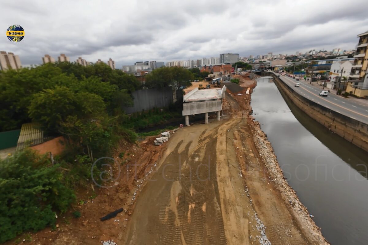 Viaduto inacabado do BRT ABC